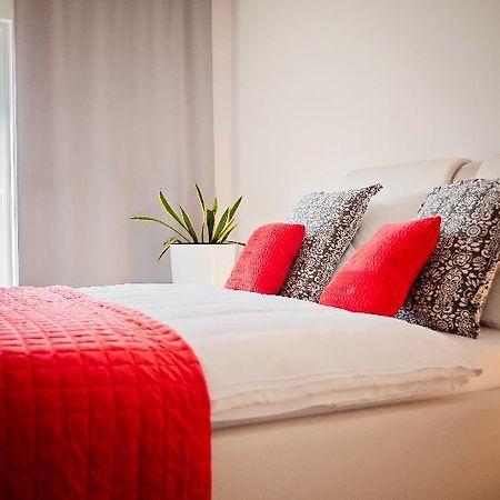 Apartamenty Design Centrum-Garbary Street Poznan Ngoại thất bức ảnh